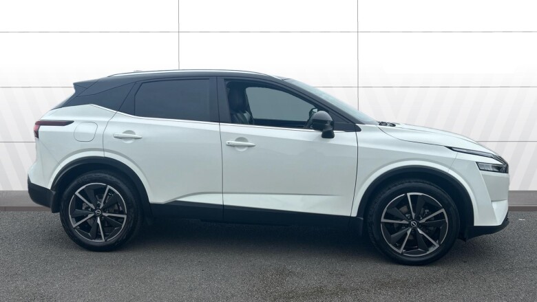 Nissan Qashqai 1.3 DiG-T MH Tekna 5dr Petrol Hatchback